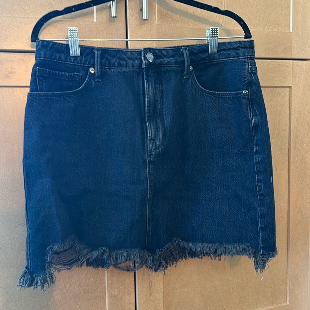 🍄SPRING SALE- firm price 🍄Good American Blue-Black Jean Skirt